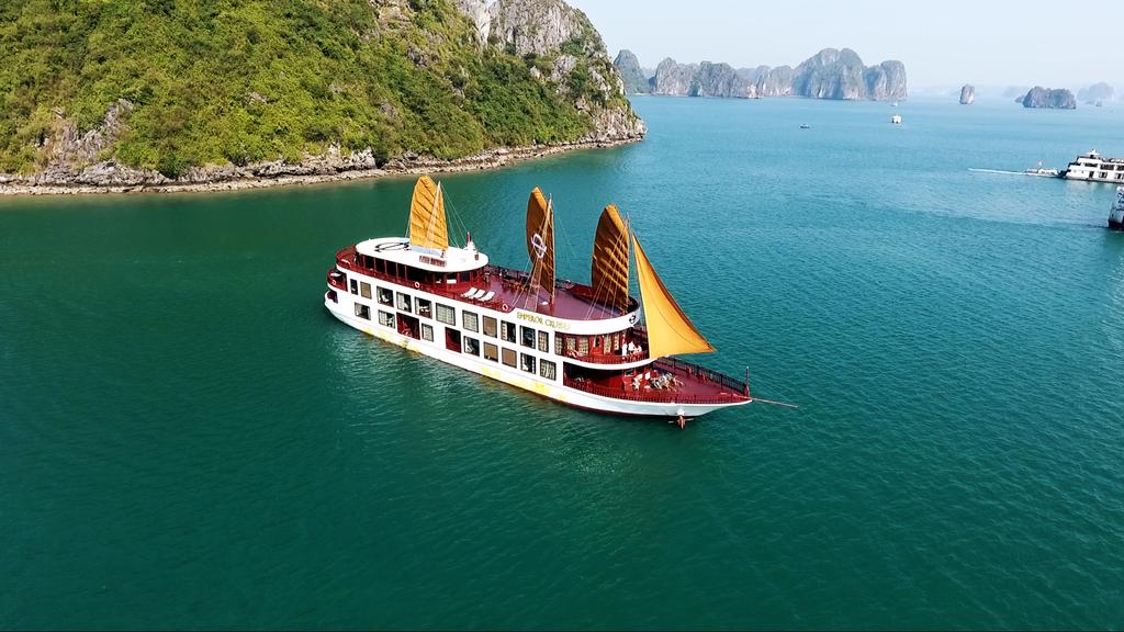 EMPEROR CRUISES 2D1N