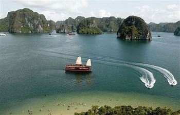 *!<=*ParamsSpilitItems*=>*!Day 1*!<=*ParamsSpilitItems*=>*!CAT BA - LAN HA Bay - Halong  Bay*!<=*ParamsSpilitItems*=>*!