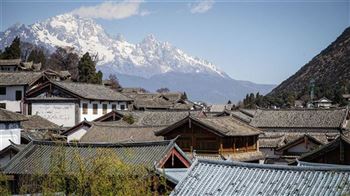 *!<=*ParamsSpilitItems*=>*!Day 1*!<=*ParamsSpilitItems*=>*!Kunming . Night train to Dali*!<=*ParamsSpilitItems*=>*!
