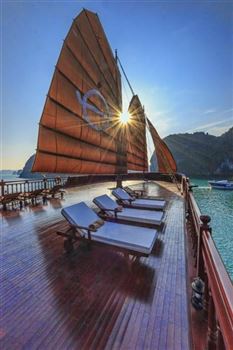 *!<=*ParamsSpilitItems*=>*!Day 1*!<=*ParamsSpilitItems*=>*!Hanoi - Hon Gai Dock -> Bai Tu Long Bay -> Thien Canh Son cave -> Cong Do (Sleeping Area).*!<=*ParamsSpilitItems*=>*!