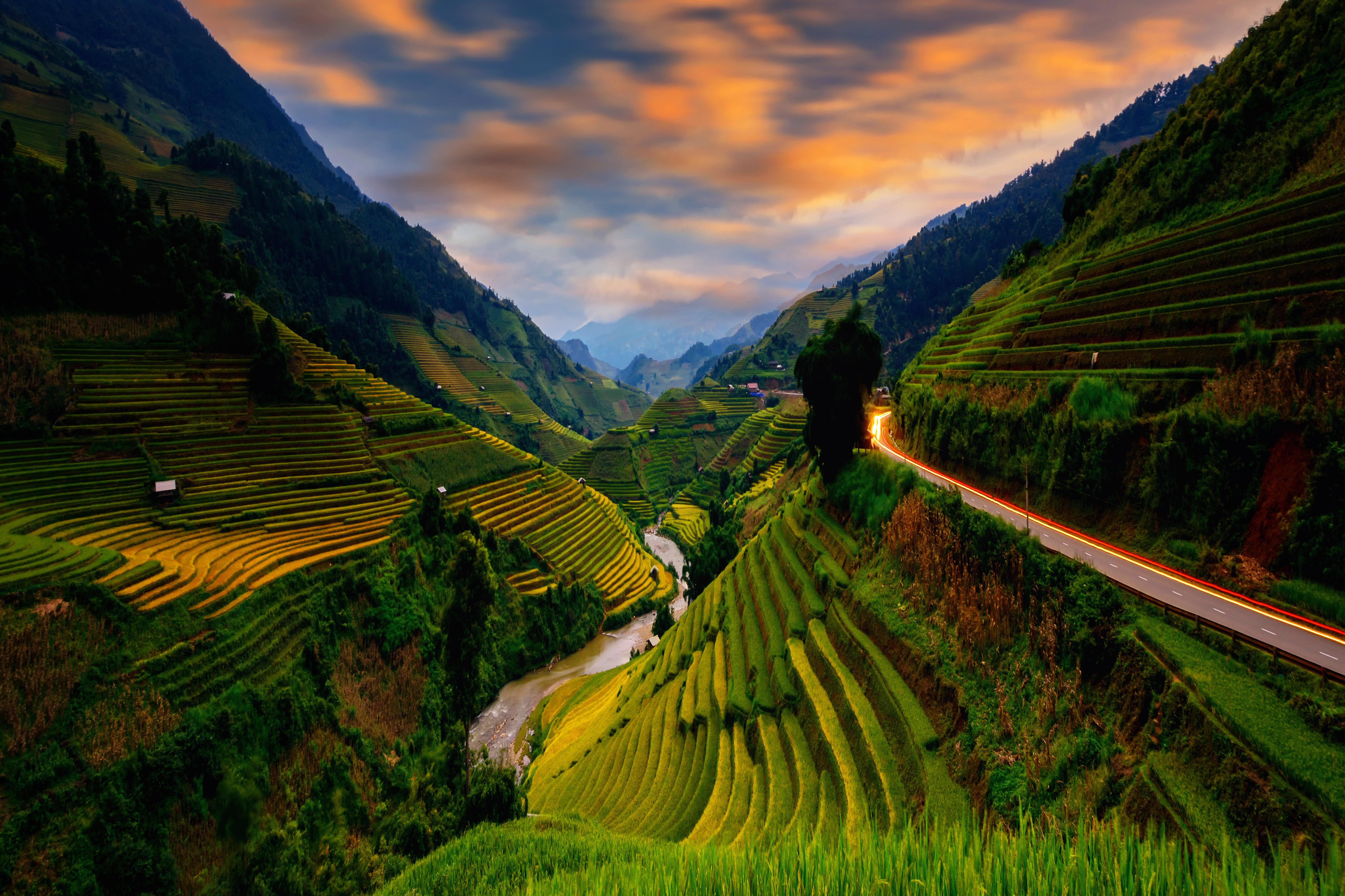 ★ BEST SELLER ★ LANDSCAPES AND MINORITIES OF HIGH TONKIN