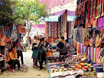 *!<=*ParamsSpilitItems*=>*!Day 7*!<=*ParamsSpilitItems*=>*!Sa Pa – Bac Ha – Lao Cai – Night train to Hanoi*!<=*ParamsSpilitItems*=>*!