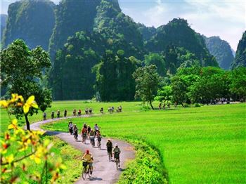 *!<=*ParamsSpilitItems*=>*!Day 9*!<=*ParamsSpilitItems*=>*!Tam Coc. Visit*!<=*ParamsSpilitItems*=>*!