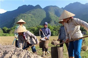 *!<=*ParamsSpilitItems*=>*!Day 9*!<=*ParamsSpilitItems*=>*!Hanoi – Cho Ra – Ba Be*!<=*ParamsSpilitItems*=>*!