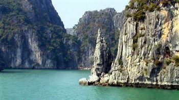 *!<=*ParamsSpilitItems*=>*!Day 4*!<=*ParamsSpilitItems*=>*!Tam Coc (Halong Bay on land) – Ha Noi *!<=*ParamsSpilitItems*=>*!