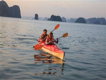 *!<=*ParamsSpilitItems*=>*!Day 3*!<=*ParamsSpilitItems*=>*!BAI TU LONG BAY – THIEN CANH SON CAVE – HALONG BAY - HANOI*!<=*ParamsSpilitItems*=>*!