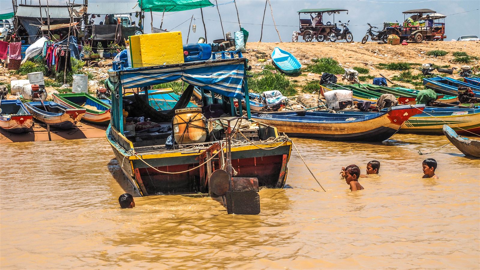 FROM BATTAMBANG TO SIEM REAP